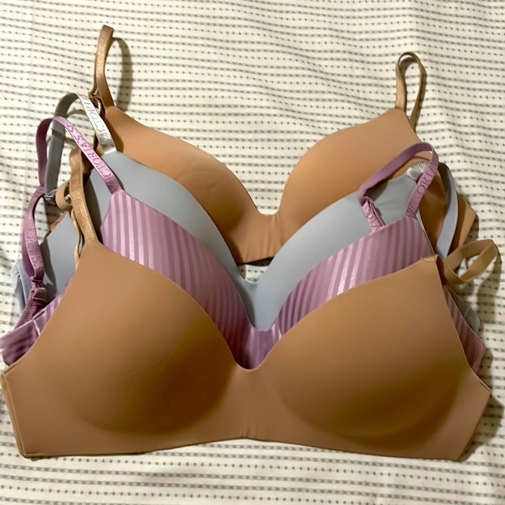 Victoria’s Secret bras. Size 32 C-D cups.  Bundle sale